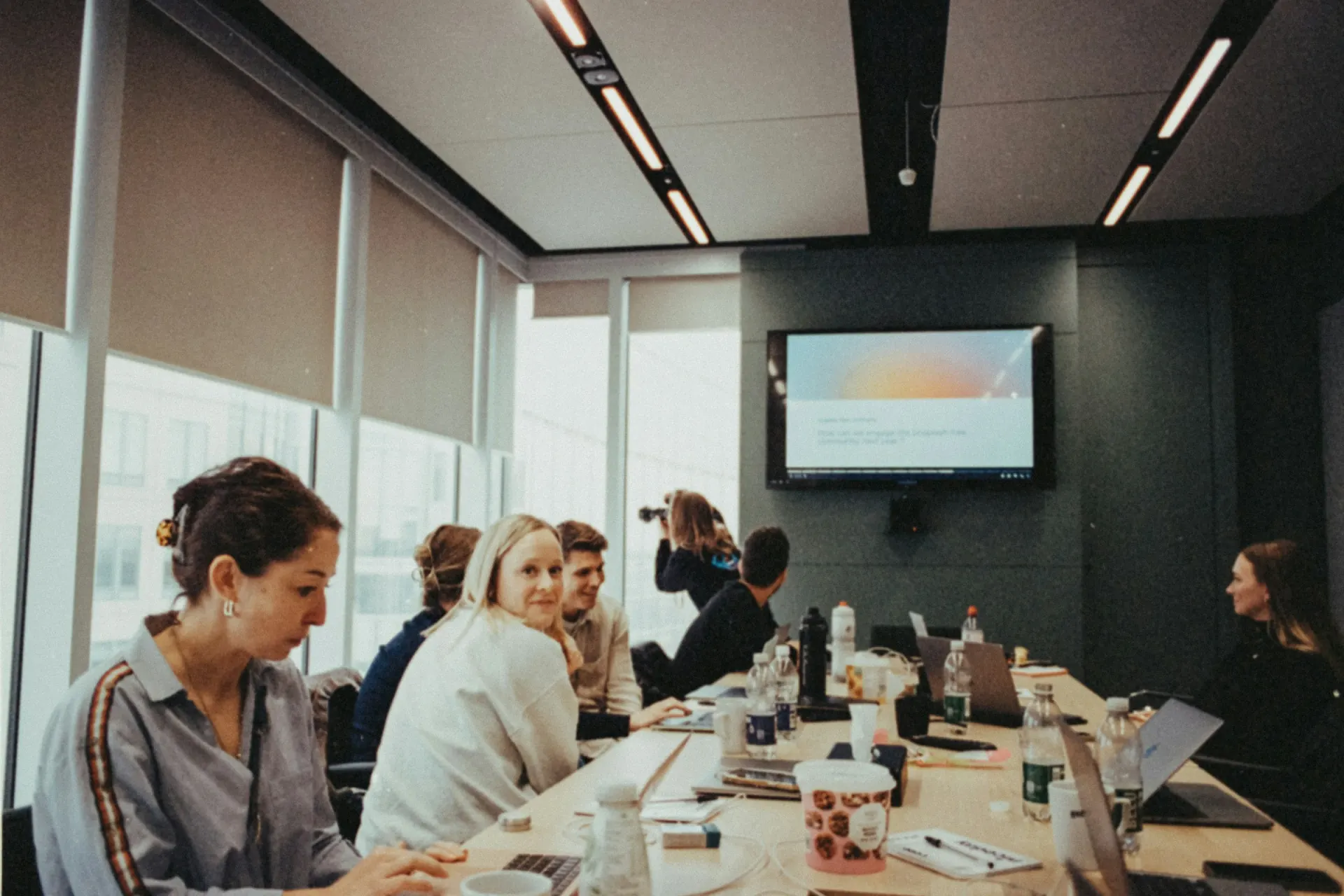 Besprechung zu Vertriebsstrategie und Führung